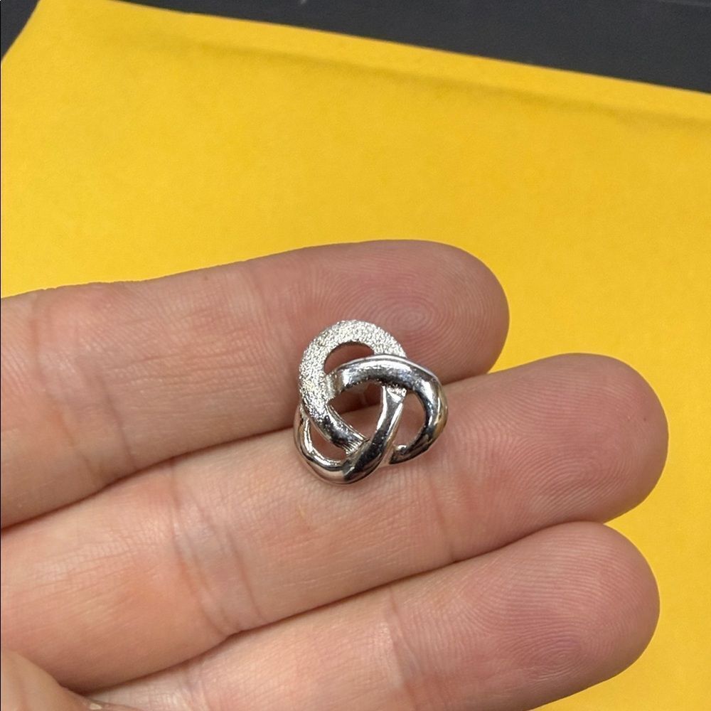 Elegant Silver Knot Earrings - Picture 2 of 3